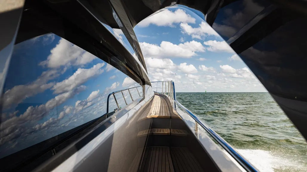 PERSHING 70