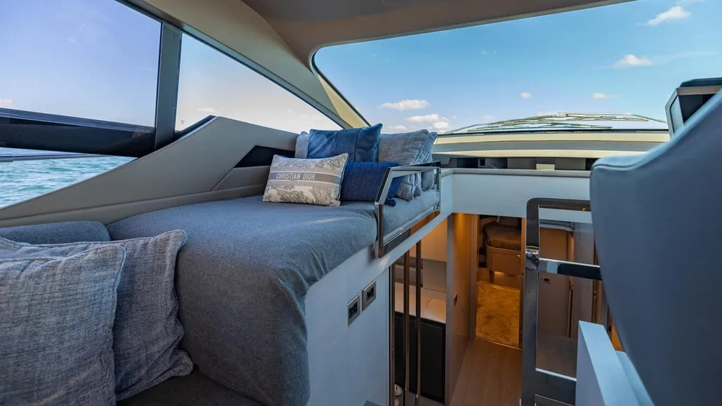 PERSHING 70